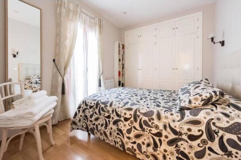 Luminoso Apartamento En Lavapies-Tirso De Molina Madrid Dış mekan fotoğraf